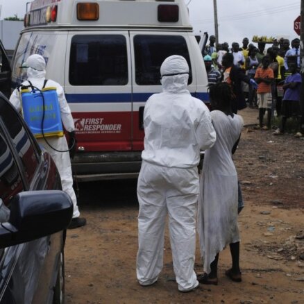 PVO eksperts: patiesais Ebolas vīrusa upuru skaits, visticamāk, ir daudz lielāks