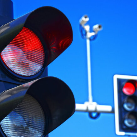 В Вильнюсе появился особый светофор: за нарушение правил - штраф