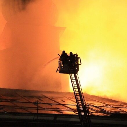Последствия пожара в Рижском замке будут устранены за счет строителей