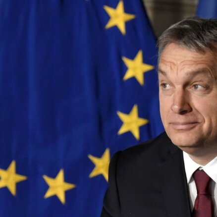Ungārija atliek balsojumu par Somijas un Zviedrijas pievienošanos NATO