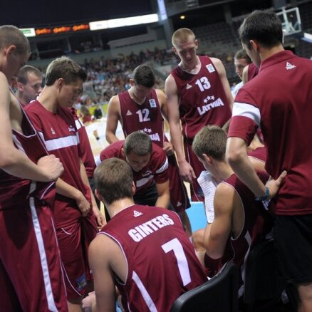 Баскетболисты Латвии уступили хорватам в полуфинале ЧЕ