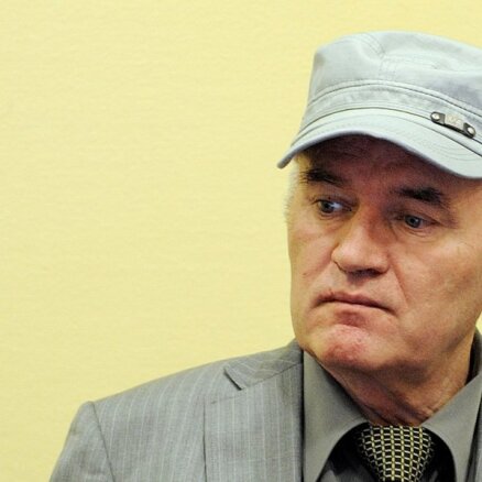 Serbija lūdz Hāgas tribunālu sniegt aprūpi sasirgušajam Ratko Mladičam