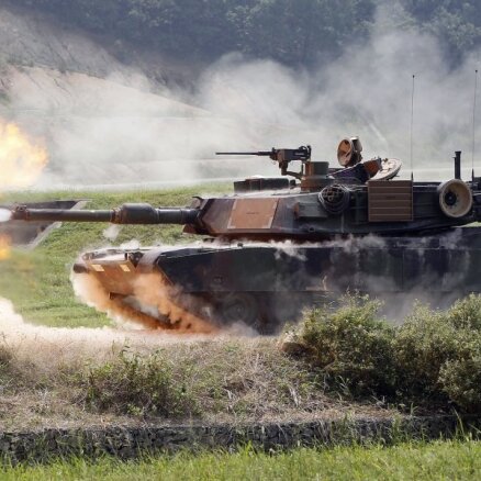 Pēc Krievijas 'Armata' prezentācijas arī Rietumvalstis steidzas attīstīt tankus