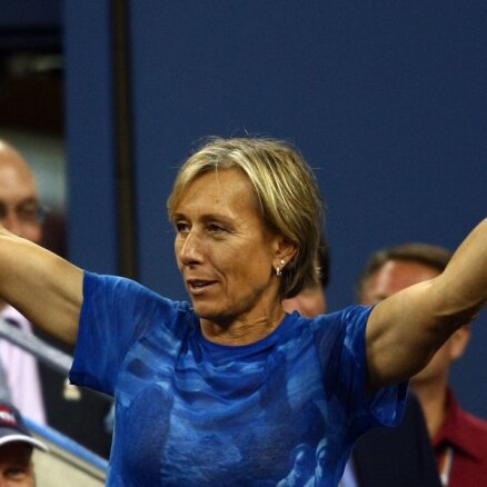 Navratilova: drīz tenisistus no laukuma nesīs nost uz nestuvēm, ja nekas nemainīsies