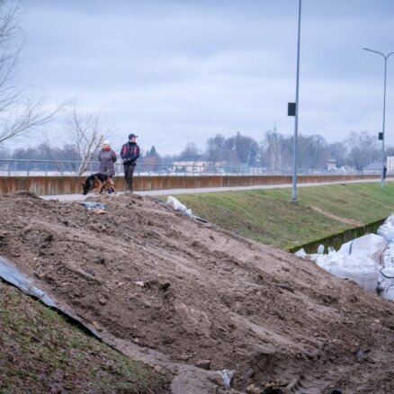 Reportāža: Par mata tiesu no katastrofas – Jēkabpils nedēļu pēc postošajiem plūdiem