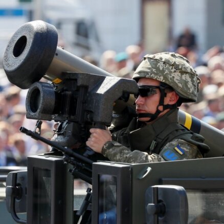'Javelin' efekts: krievu tankisti atsakās uzbrukt ukraiņu pozīcijām, apgalvo Porošenko