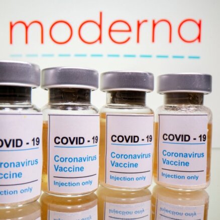 Eiropas Komisija apstiprina 'Moderna' vakcīnu izmantošanai ES; pirmās piegādes sāksies nākamnedēļ