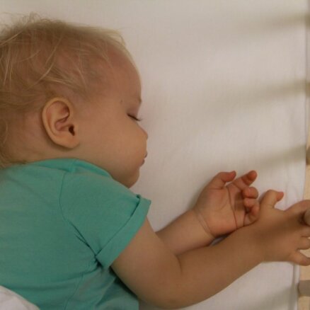 Padomi mazuļa miedziņam Kā palīdzēt mazulim iemigt
