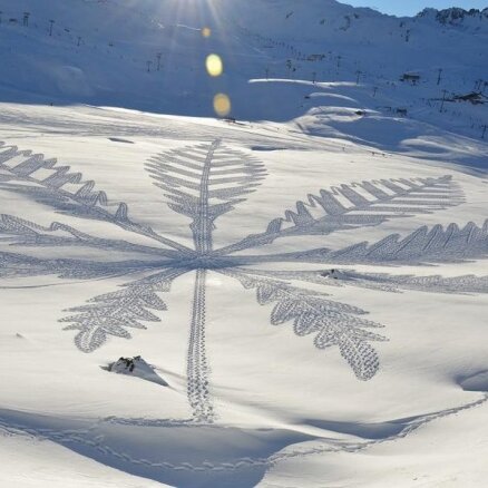 Britu mākslinieks Siguldā radīs milzu darbus sniegā