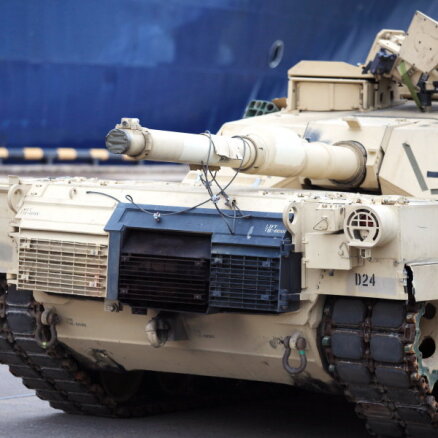 На борту "Обещания свободы" в Ригу прибыли американские танки и БМП