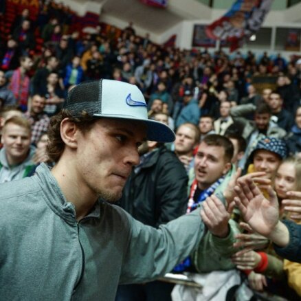 Это надо видеть: как после фиаско в Кубке Гагарина ЦСКА благодарит фанов