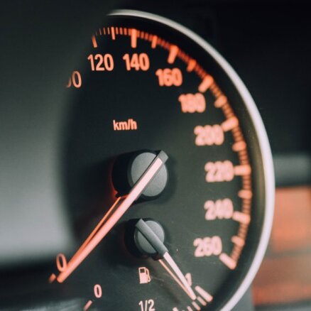 Autoīpašnieki izbauda OCTA cenu kritumu; vai 2022. gadā tas turpināsies?