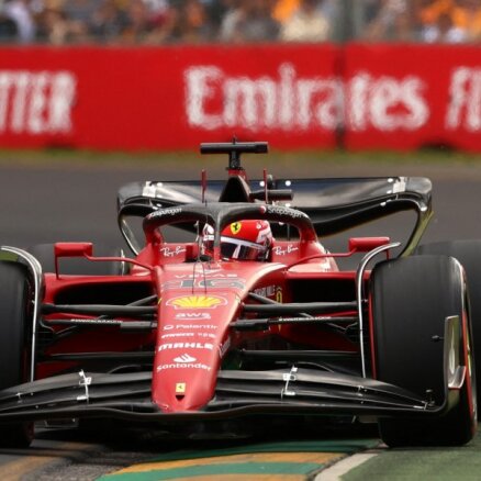 Leklērs ātrākais Singapūras 'Grand Prix' kvalifikācijā