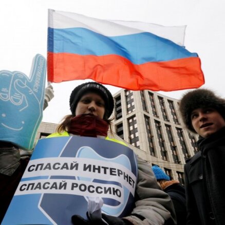 Foto: Krievijā notiek protesti pret 'interneta izolāciju'