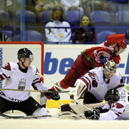 Хоккеисты Латвии уступили первый спарринг белорусам
