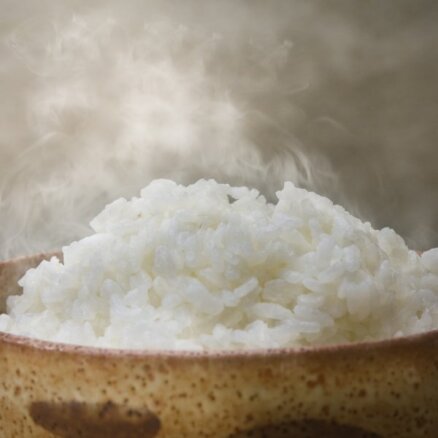 Kā izvārīt perfektus rīsus? Deviņas gardas un aromātiskas rīsu receptes