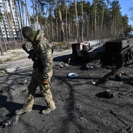 ОНЛАЙН: Война в Украине. Британская разведка: деморализованным российским войскам грозит окружение под Киевом