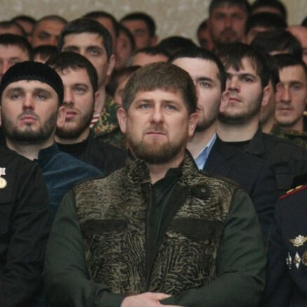 Кадыров опубликовал "философское" видео со змеей