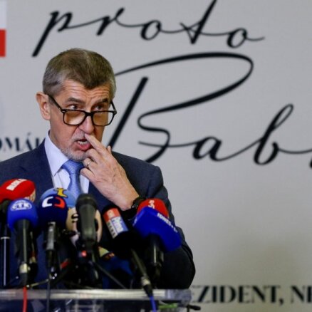 Pavels un Babišs viens otru aicina pieklusināt kampaņas kaislības