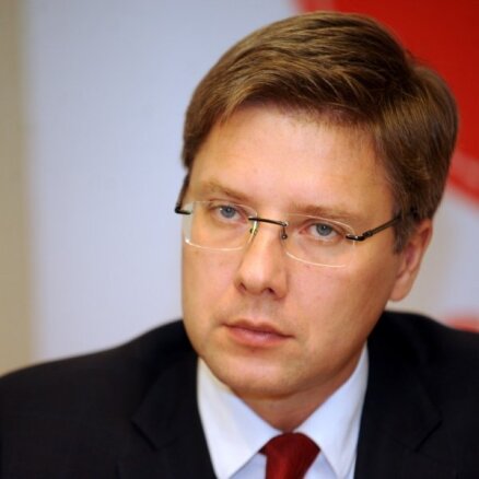 Ушаков: в сложные времена в Латвии у власти "аналфабеты из правых партий"