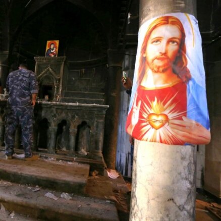 Video: Kā Irākas spēki savās rindās vilina kristiešus