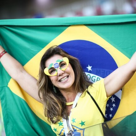 ФОТО: Горячие бразильянки во время футбола "захватили" российские города
