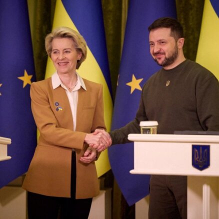 Еврокомиссия приехала в Киев. Украина надеется на новости о вступлении в ЕС, в Брюсселе говорят, что быстрым оно не будет