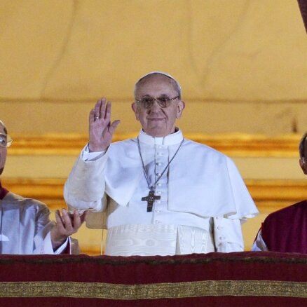Президент Латвии поздравил нового Папу Римского — Франциска I