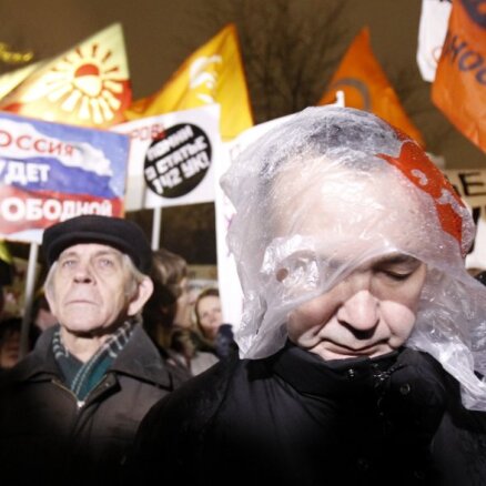 Krievijas protesti: opozīcijai atļauj rīkot mītiņu ar 30 000 dalībnieku