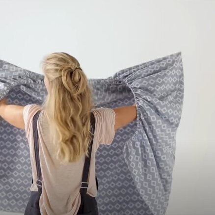 Video: Kā veikli un kārtīgi salocīt palagus ar gumiju