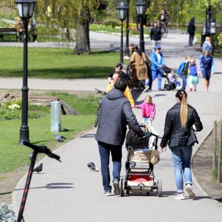Covid-19 saslimstība Latvijā turpina pieaugt visās vecuma grupās, pauž SPKC