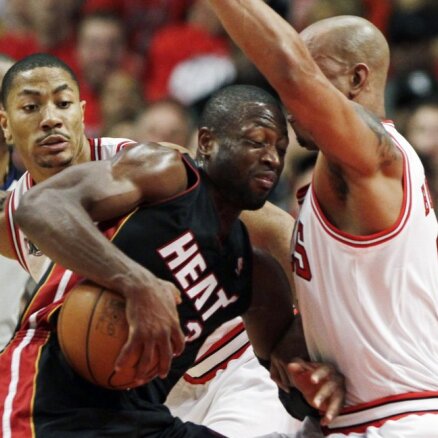 Maiami 'Heat' trešoreiz pēc kārtas uzvar 'Bulls' NBA  Austrumu konferences finālā