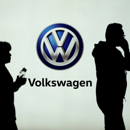 'Volkswagen' risina sarunas par ražotnes pārdošanu Krievijā
