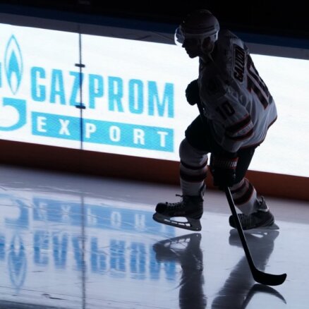 Pievilinās krietnu mazākumu – KHL 'naudas maisi' metas cīņā pret hokejistu principiem
