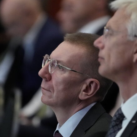 Ринкевич, Кариньш и его парламентский секретарь временно откажутся от депутатских зарплат