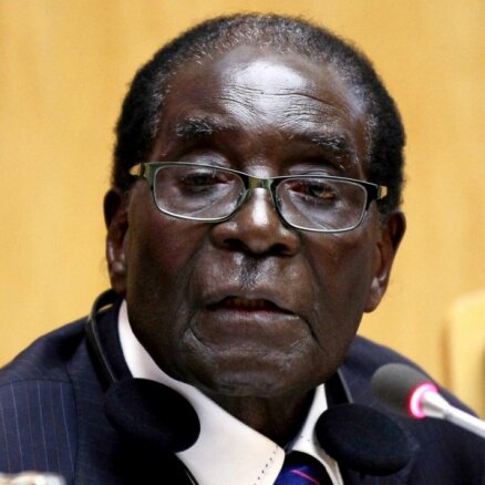 Zimbabves diktators Mugabe jaunajā statusā varēs doties uz Eiropas Savienību
