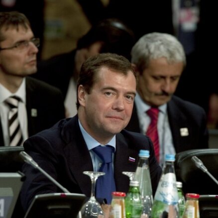 Дворкович: Медведев хочет пойти на второй срок