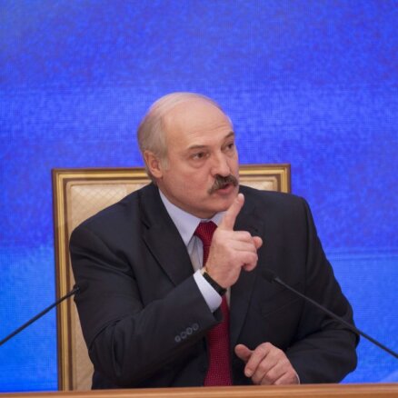 Лукашенко — участникам саммита в Риге: не надо "дубасить" Россию за Крым