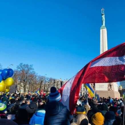 В Риге прошла массовая акция "Вместе с Украиной! Вместе против Путина!"