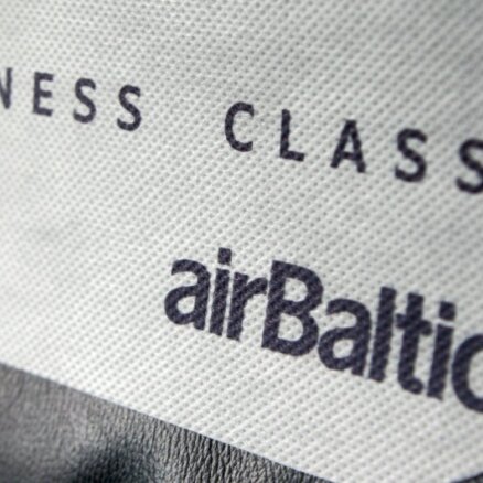 'airBaltic' uz pusi samazina padomes sastāvu