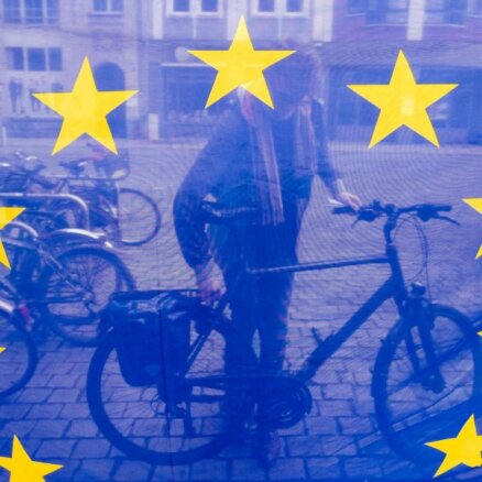 Брюссель: ЕС не может полностью прекратить выдачу виз россиянам