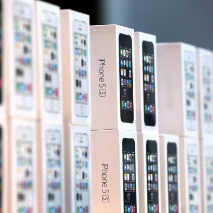 В ожидании Apple iPhone 6: иллюстрированная история семи поколений "Айфонов"