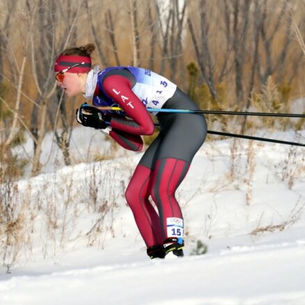 Krampe labākā no Latvijas slēpošanas izlases pasaules junioru čempionātā 20 kilometru distancē