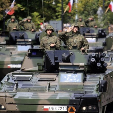 Польша направит в страны Балтии роту солдат