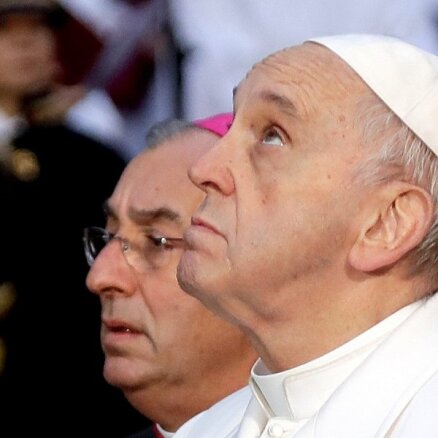 Vatikāns noraida žurnālista interpretāciju par pāvesta izteikumiem saistībā ar elli