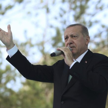 Erdogans nosauc Netanjahu par laupītāju un tirānu