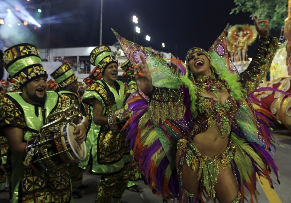 Ieskats elpu aizraujošajā Riodežaneiro karnevālā