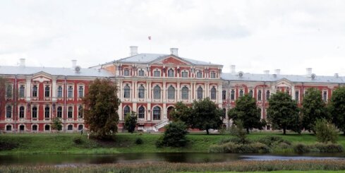 В Елгаве в Думу проходят шесть партий, СЗК уверенно первый