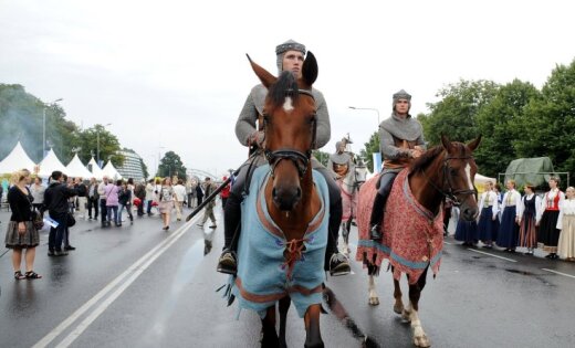 Fotoreportāža: Rīgā turpinās svinības
