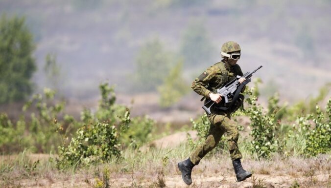 В Литве предлагают вернуть обязательную службу в армии. Призыву могут подвергаться и девушки